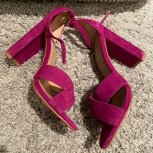 Steve Madden Fuchsia Strappy Heels, size 8